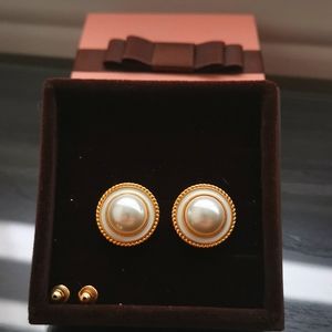 Pearl earrings